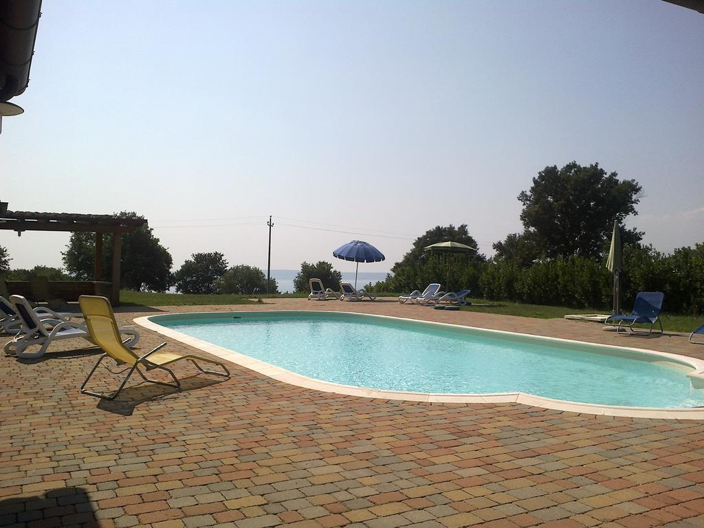 Agriturismo Monte Dell'Olmo Тревиньяно-Романо Экстерьер фото